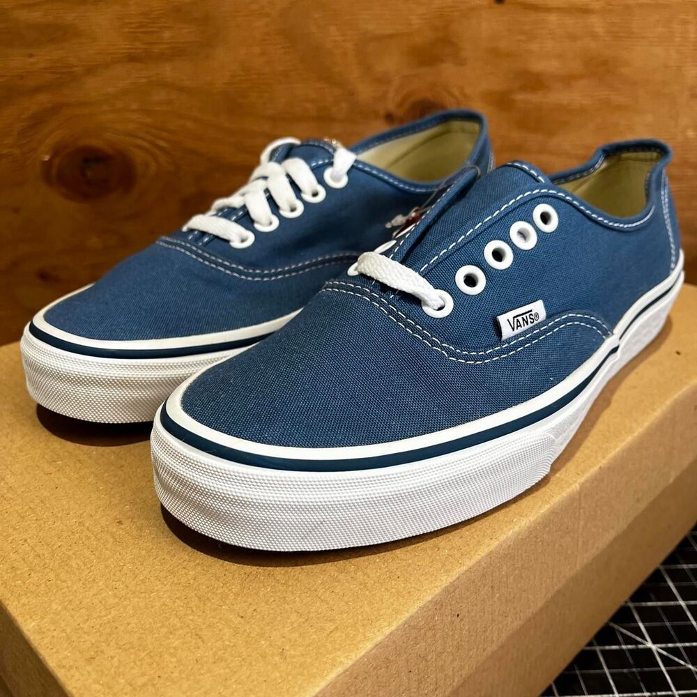 Vans Men's Blue and Navy Trainers